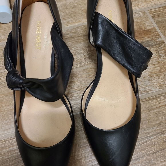 Classic heels - Picture 2 of 3